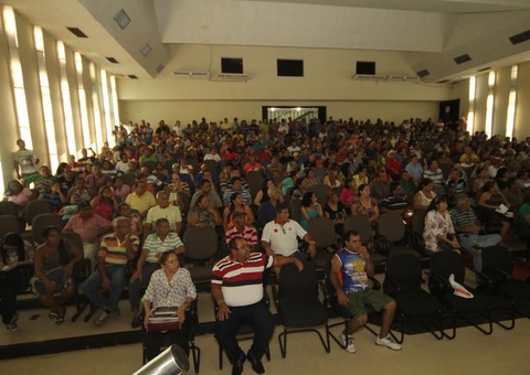 Feirantes agora têm estatuto aprovado em assembleia histórica