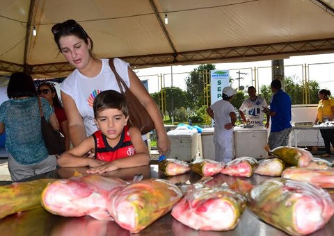 Sepror monta Feirão do Pescado no Parque 10 e Coroado