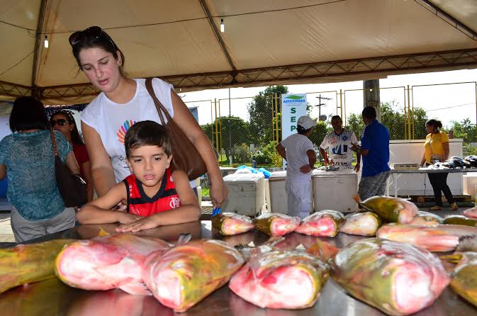 Sepror monta Feirão do Pescado no Parque 10 e Coroado