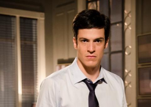 César descobre que está sendo roubado por Félix