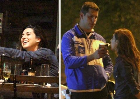 Saindo de um barzinho, Fernanda Paes Leme é testada no bafômetro 