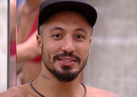 Fernando solta o verbo sobre Aline e Amanda: "Elas que se resolvam"