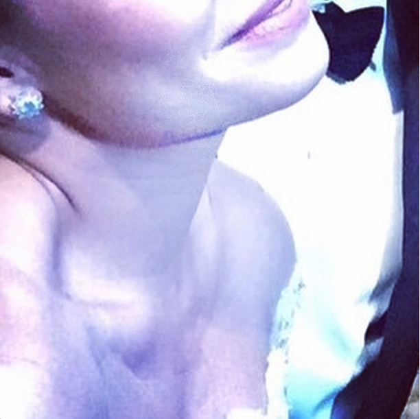 Imagem de Jesus Cristo aparece em foto de Fernanda Souza. Veja