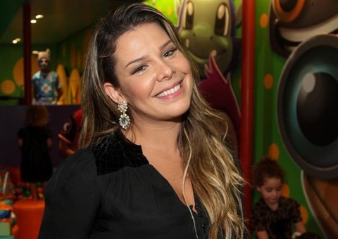 Imagem de Jesus Cristo aparece em foto de Fernanda Souza. Veja