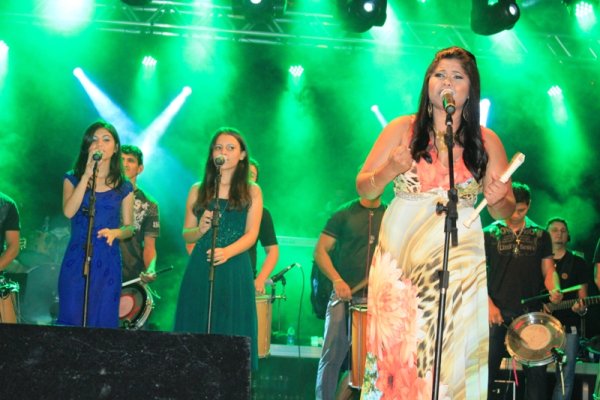 Toada é o ritmo do aniversário de Parintins