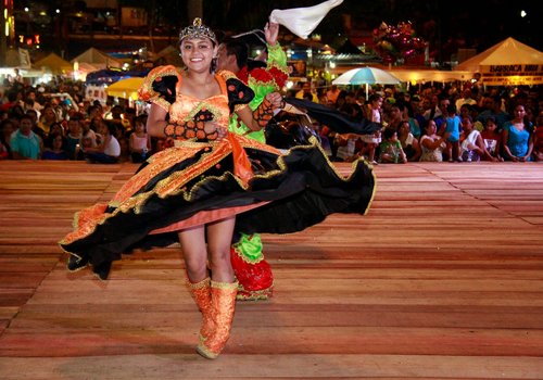 Parque Dez encerra festival folclórico no CSU