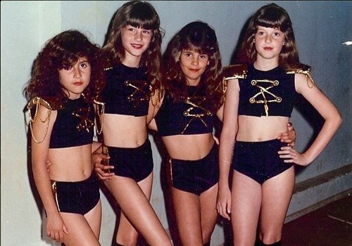 Gisele Bündchen publica foto da infância