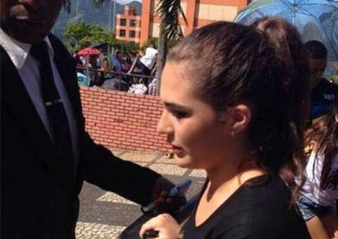 Filha de Renato Aragão é chamada de 'nojenta' em show