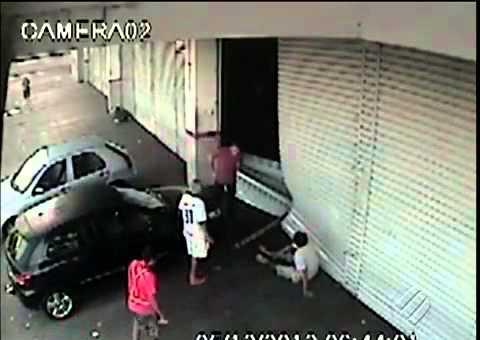 Motorista acelera demais e atropela flanelinha em Belém do Pará