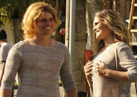 Flávia Alessandra tem dublê homem em cena de atropelamento de Érica