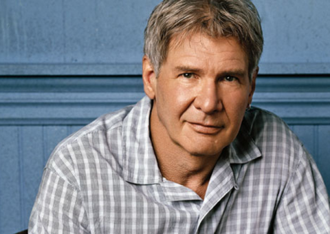 Harrison Ford machuca tornozelo e é levado ao hospital de helicóptero