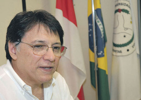  Ex-reitor tenta desbloquear bens na Justiça Federal