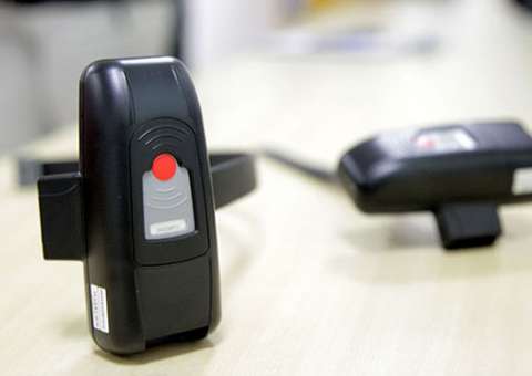 Sejus apresenta tornozeleiras eletrônicas a membros do Judiciário