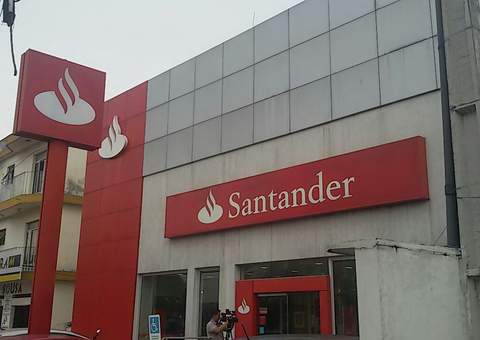 Assalto ao Santander rende R$ 80 mil