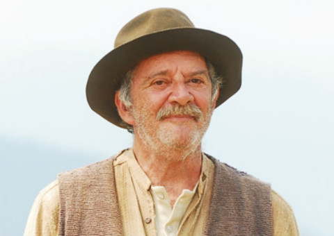 Cláudio Marzo está internado com pneumonia e arritmia cardíaca 