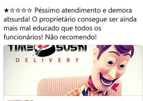 Proprietário de restaurante esnoba de  clientes que reclamam de atendimento  