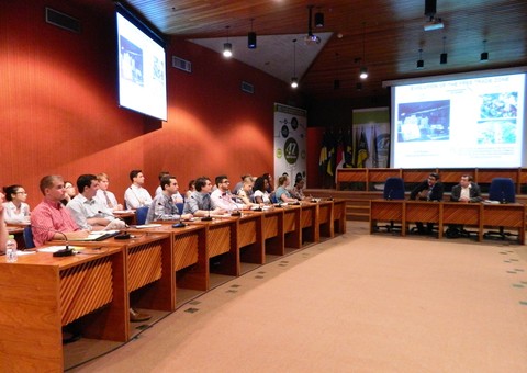 Zona Franca de Manaus desperta interesse de universitários norte-americanos