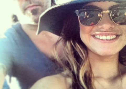  Alinne Morais mostra barriga de gravidez