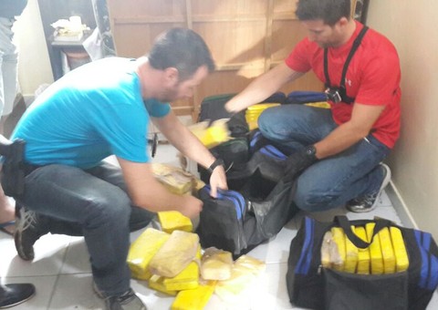 Polícia Federal apreende 112 kg de cocaína em Manaus