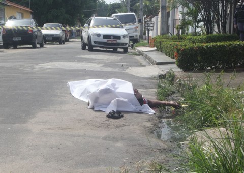 Bandido é ferido em tentativa de roubo no Parque Dez