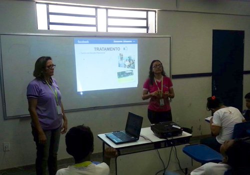 Escola Municipal Adolpho Ducke promove palestra sobre drogas