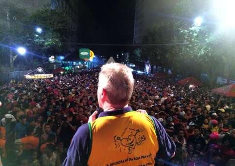  Arthur Neto marca presença em bandas e alerta sobre exploração sexual