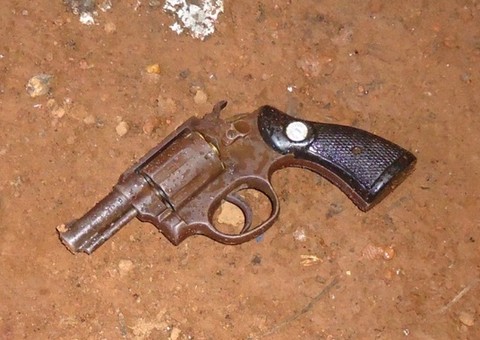 Empresário comete suicídio meses após ser obrigado a ver esposa sendo estuprada