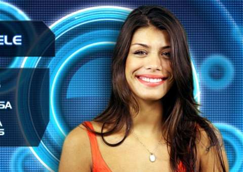 "Dorme comigo e critica meu corpo", desabafa Franciele sobre Diego