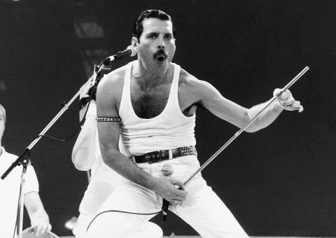 Finalmente escolhido o ator que interpretará Freddie Mercury no cinema