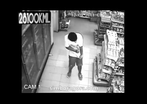 Possessão demoníaca em supermercado