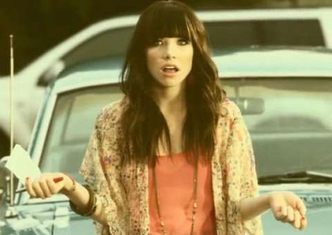 Apenas 20 pessoas comparecem em evento de Carly Rae Jepsen