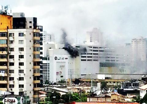 Incêndio em Shopping de Belém provoca pânico e correria