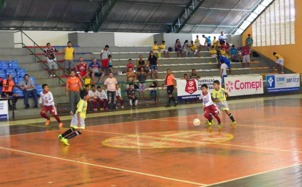 Taça Cidade de Manaus de futsal sub-15 agita Renné Monteiro