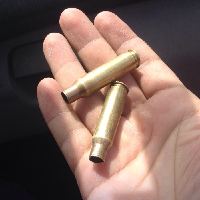 Assaltantes atiram contra a polícia com arma exclusiva das FA