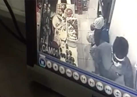 Loja de doce é vítima de assalto