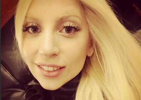 Para se apresentar em Dubai, Lady Gaga tem que se comportar