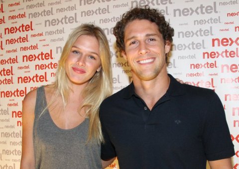 Fiorella Mattheis arma barraco com marido em restaurante e ameaça sair de casa