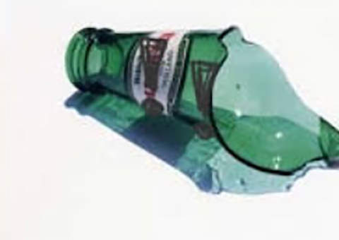 Jovem de 22 anos é morta a golpes de gargalo