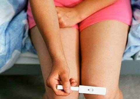 Menina de 12 anos teve filho com o próprio pai!