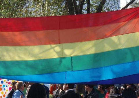 Governo permite aluno usar banheiro de acordo com a identidade de gênero