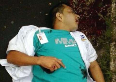 Trabalhador baleado com seis tiros quando esperava a rota