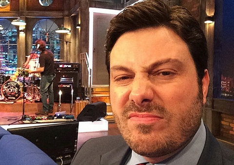 Danilo Gentili nega processo: "Devo multa de trânsito, mas condomínio, não"