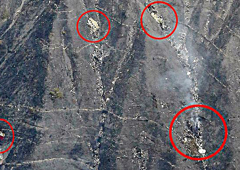 Piloto estava trancado do lado de fora da cabine, diz NY Times