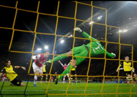 Borussia tem duelo difícil com Wolfsburg e Bayern pode abrir vantagem