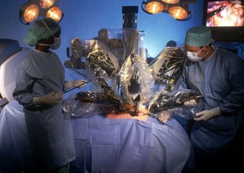 Google e Johnson & Johnson se unem para oferecer cirurgias de alta tecnologia   