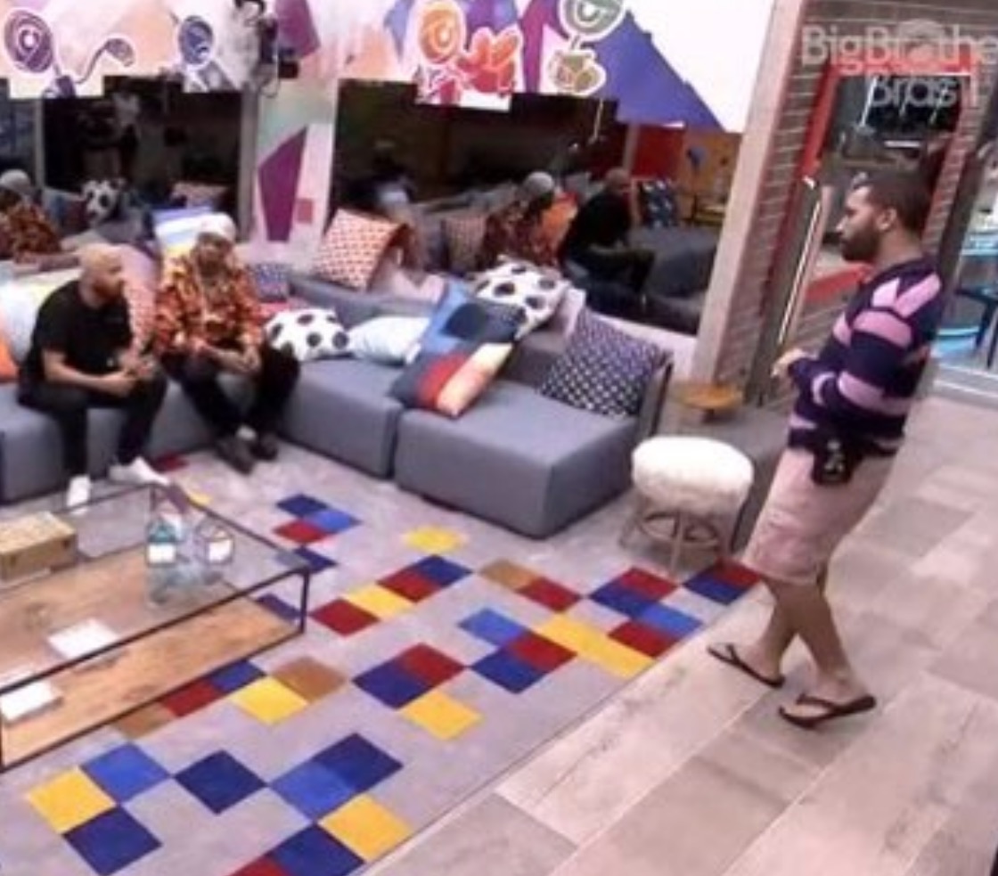 BBB21: Gil acusa Projota e Nego Di de manipulação e rapper debocha