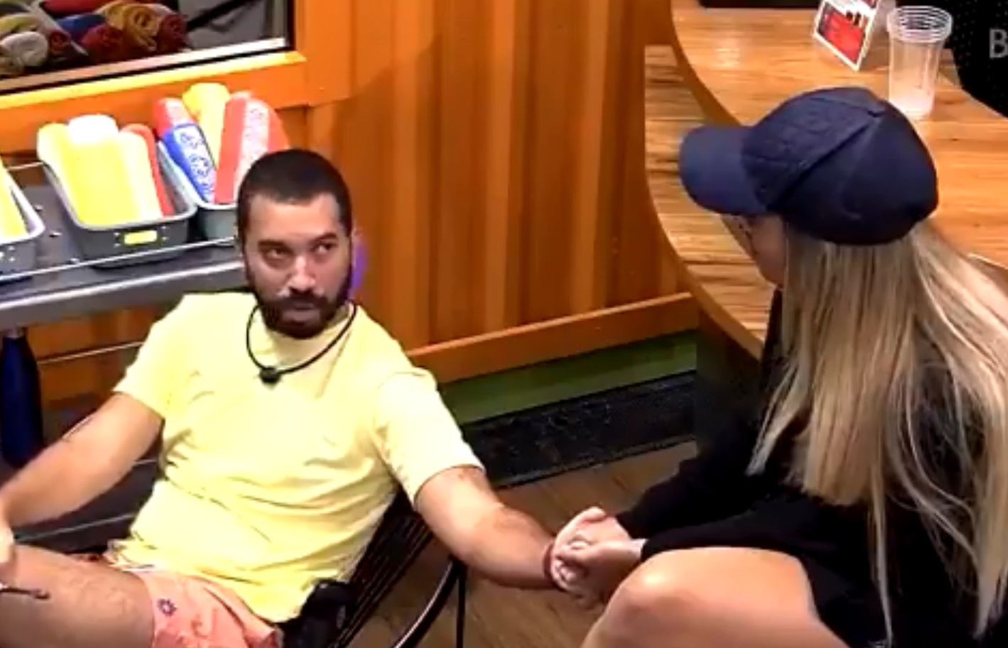 Gil dá palpites certeiros sobre Karol e toma decisão: 'vai causar reboliço'