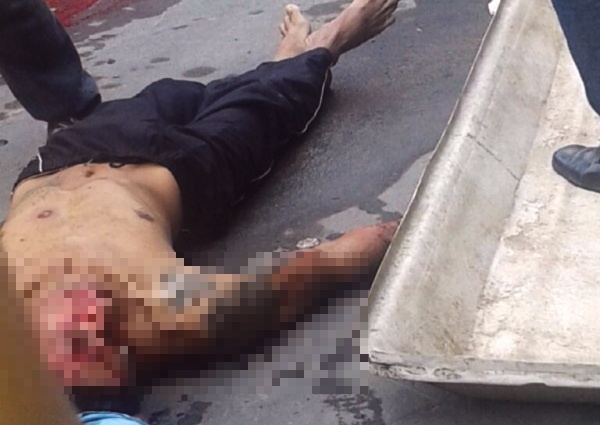 Mãe assiste assassinato do filho