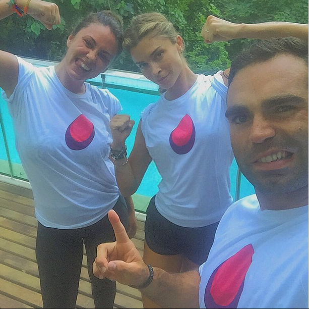 Em meio a boatos de reconciliação, Grazi Massafera aparece com aliança