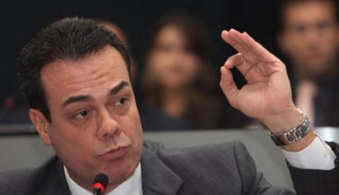 TRE recua e Henrique Oliveira recupera o mandato de deputado